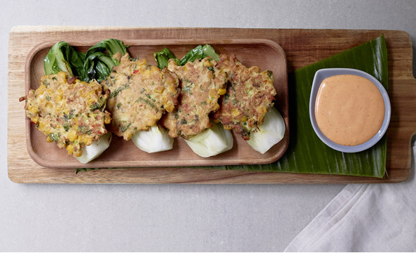 Sweetcorn-Fritters-with-Sriracha-Mayo