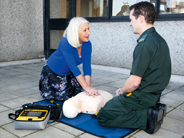 Helen Mirren doing CPR