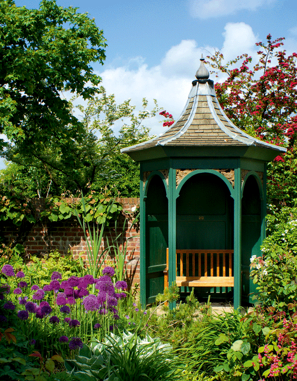 Town-Paradise-Garden-590