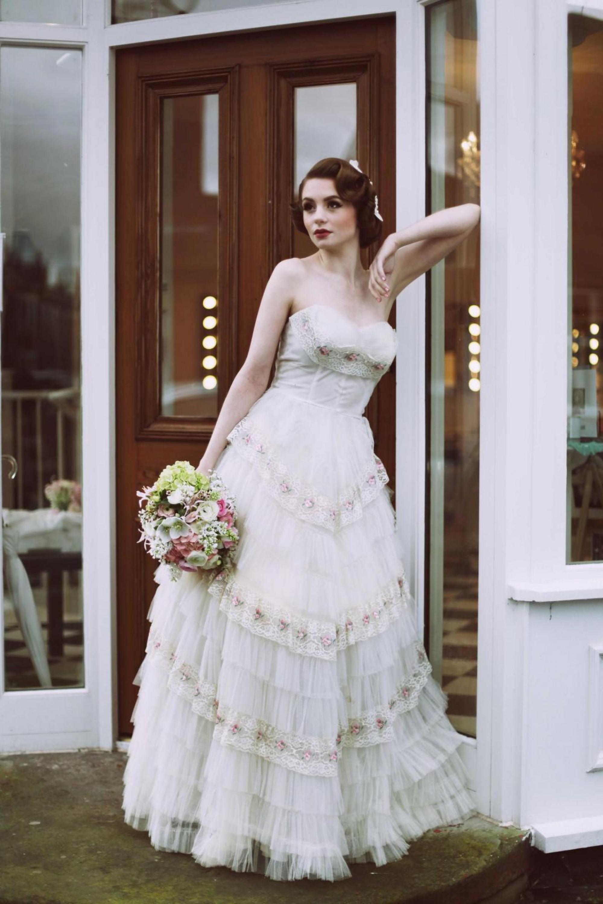 1950 inspired wedding outlet dress